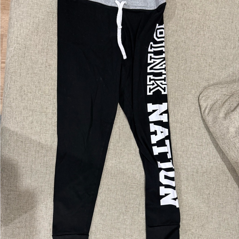 3 pairs leggings. 1 pair PINK leggings